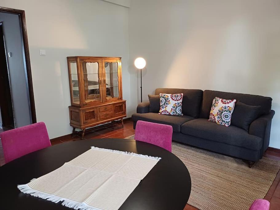 Roomy & Patio - 2 Bedroom Flat Porto Kültér fotó